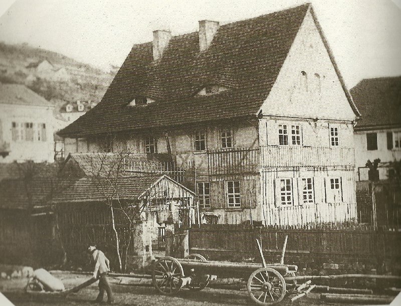 Das erste Schulhaus � die �Alte Pfarre� um 1865